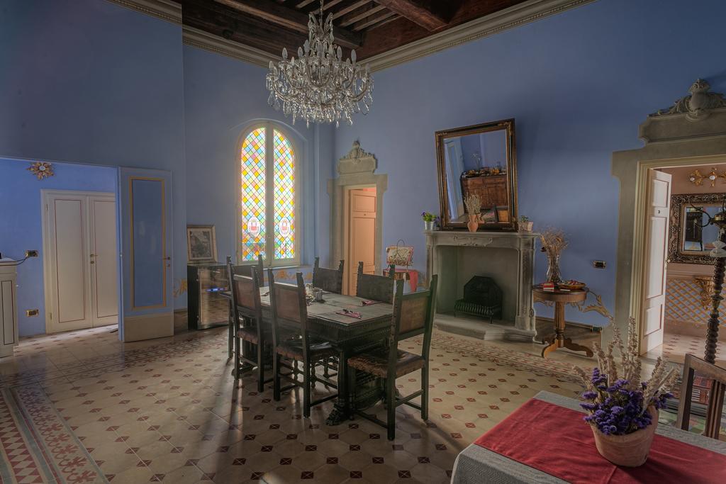 L'antica Bifore Bed & Breakfast 2*