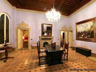 L'antica Bifore Bed & Breakfast 2*